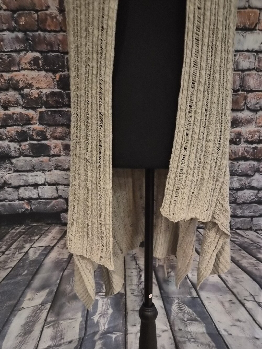 BCBGMaxAzria Sleeveless Ribbed Open-Front Cardigan - Taupe - Picture 4 of 9